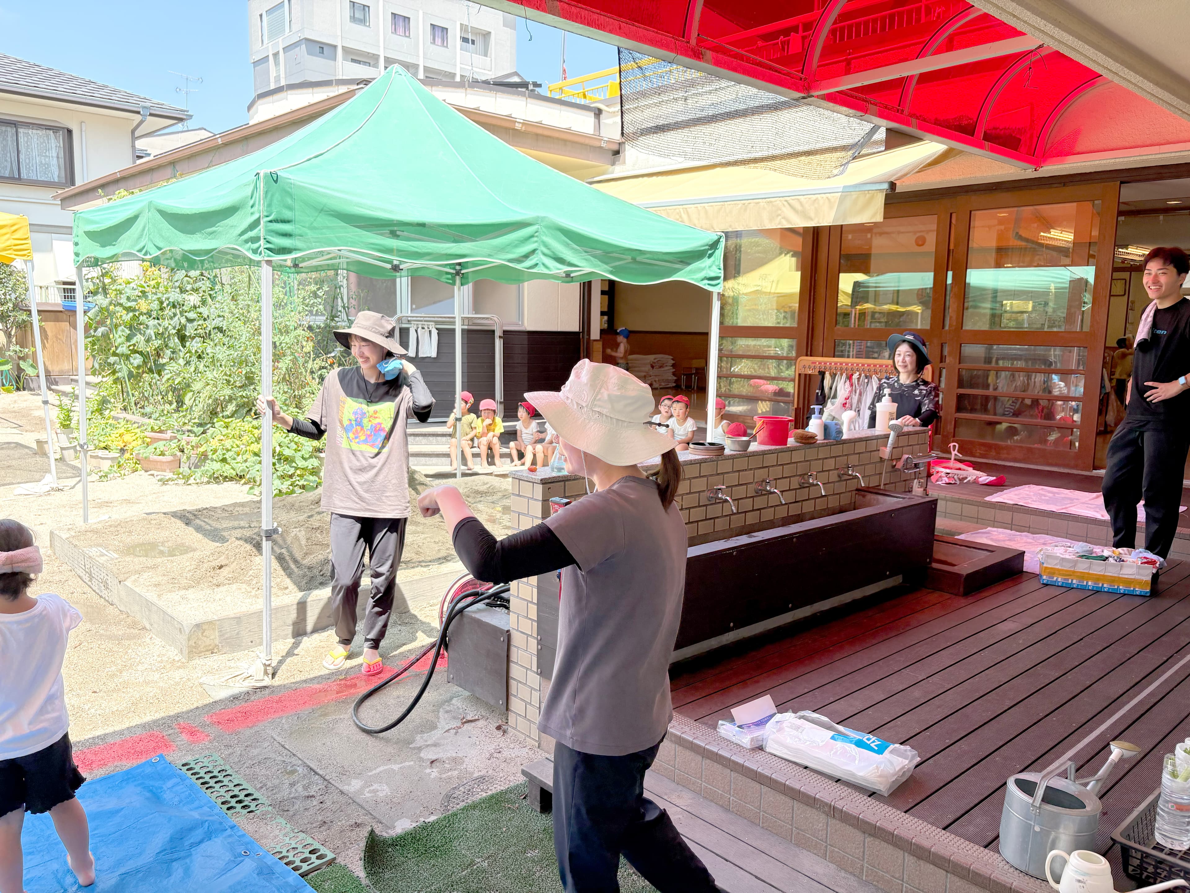 一人ひとりにじっくりと向き合い、
子どもたちのやりたいという気持ちを大切にした保育が行える園です。